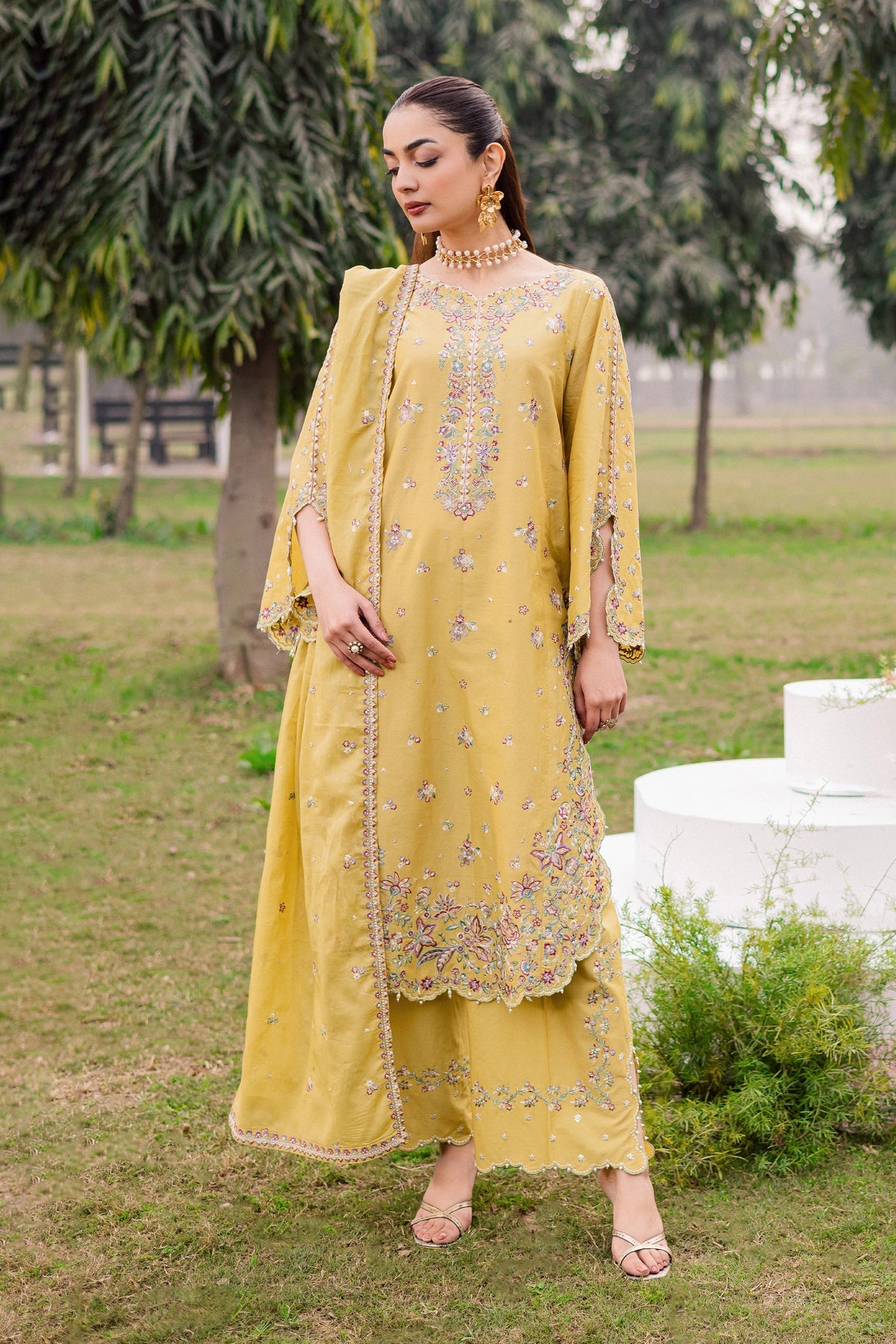 BATIK-3PC LAWN EMBROIDERED SHIRT WITH CHIFFON EMBROIDERED DUPATTA AND TROUSER-BIC-4816