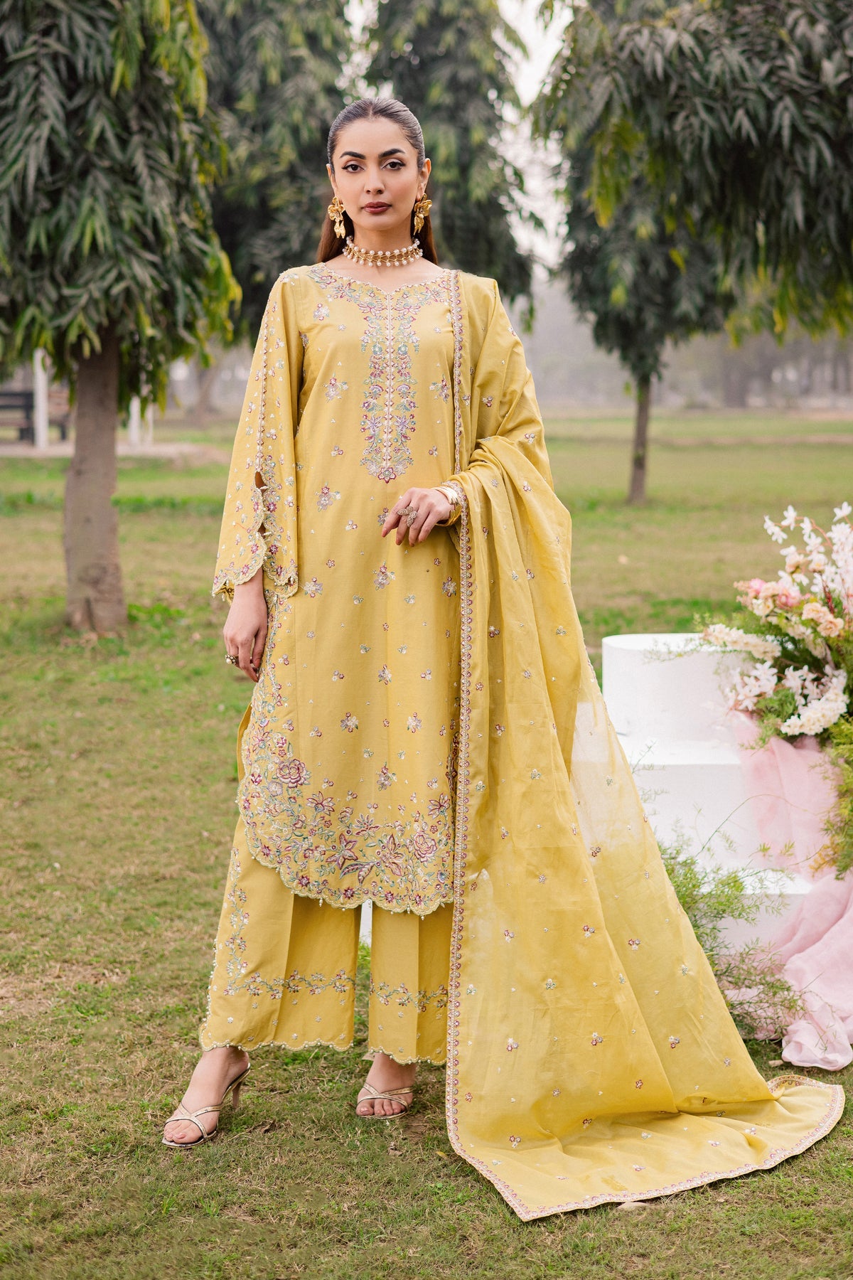 BATIK-3PC LAWN EMBROIDERED SHIRT WITH CHIFFON EMBROIDERED DUPATTA AND TROUSER-BIC-4816