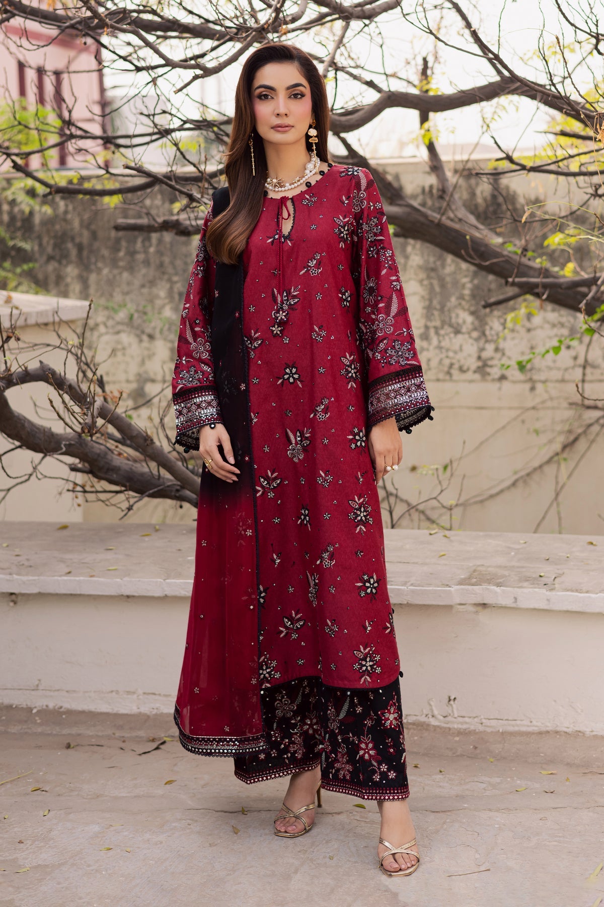 BATIK-3PC LAWN EMBROIDERED SHIRT WITH CHIFFON EMBROIDERED TYE&DYED DUPATTA AND EMB TROUSER-BIC-4753