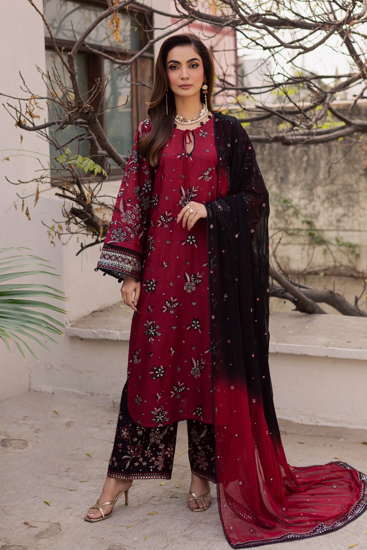 BATIK-3PC LAWN EMBROIDERED SHIRT WITH CHIFFON EMBROIDERED TYE&DYED DUPATTA AND EMB TROUSER-BIC-4753